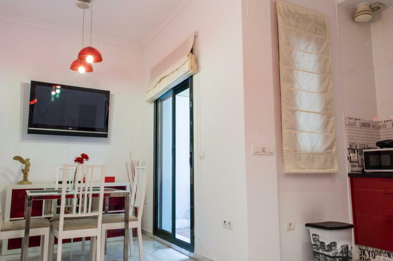 Apartamentos Rg Triana, Calle Castilla Con Patio Seville Luaran gambar